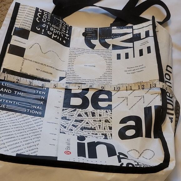 Lululemon bundle of 2 bags - Picture 6 of 8